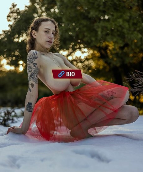 カーリーエボニーオンリーファンズ 美しい 画像