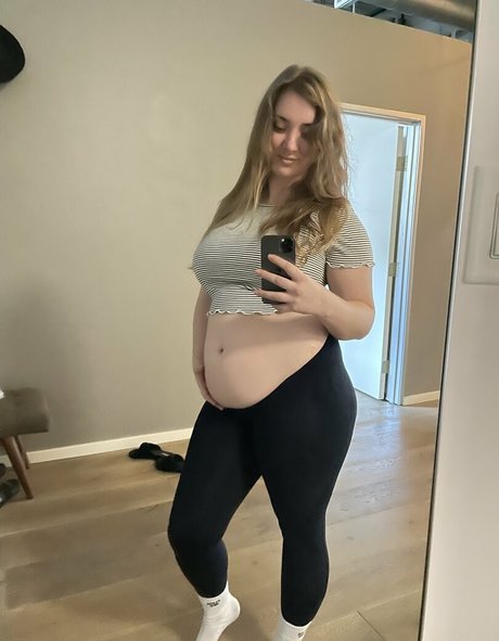 後背位オンリーファンズ アート裸 画像