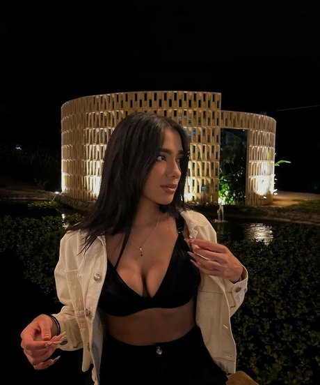 Dua Lupe ヌードスター 写真