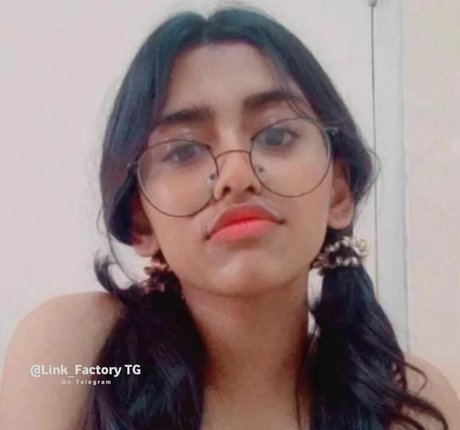 Sanjana Saba かわいいスター 写真