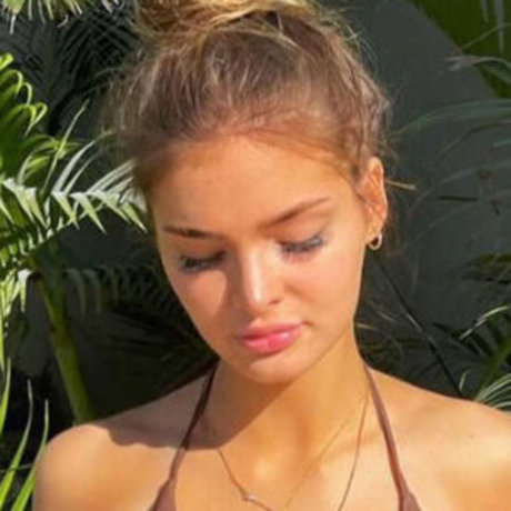 Brighton Rosie Sharbino セクシーなスター 画像