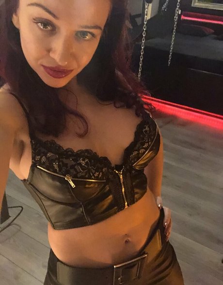 エボニートップオンリーファン ホットヌード アーカイブ