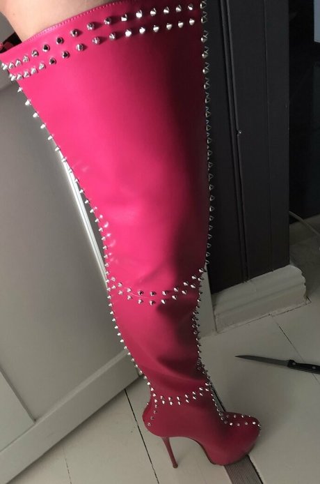 フィットネスガールズオンリーファンズ アダルト 写真