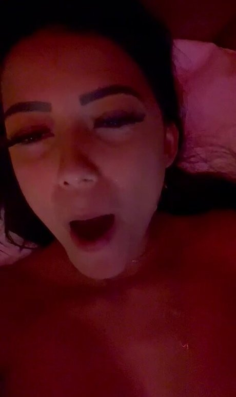 Karlyane Menezes ポルノスター 写真