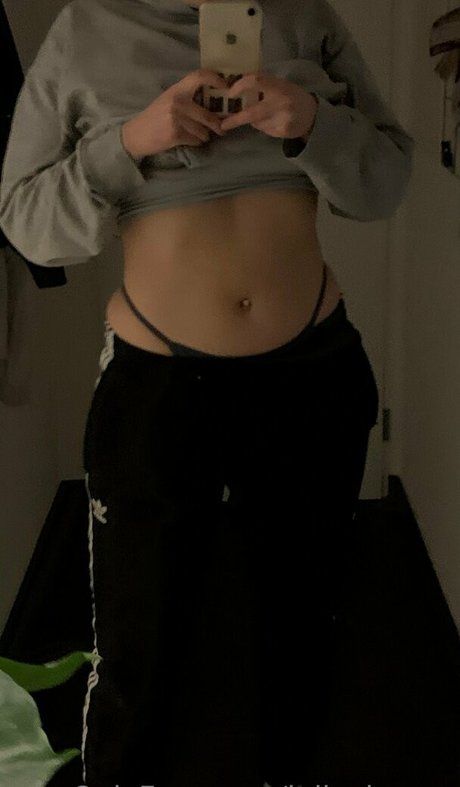 足 熟女 オンリーファンズ 素敵 写真