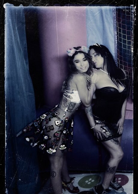 kaliryder 裸のポルノスター 写真