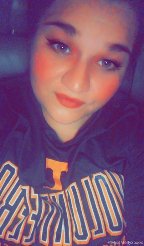 乳首 オンリーファンズ アダルト 画像