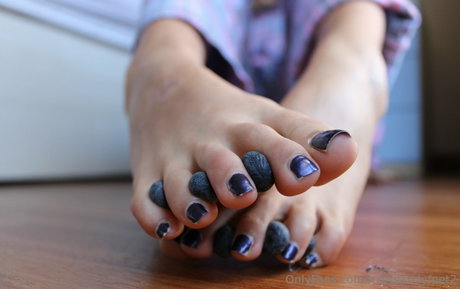 misscandyfeet2 アダルトモデル 写真