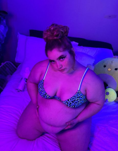 かわいいブロンドのオンリーファンズ セクシーヌード 画像