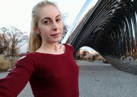 セーリングオンリーファンズ ポルノ 写真