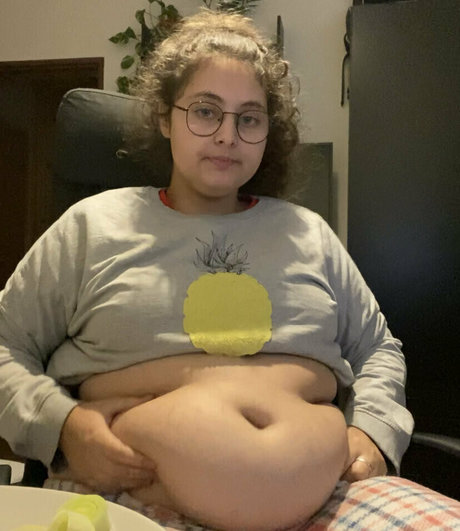 アラブの女の子オンリーファンズ ヌード 写真