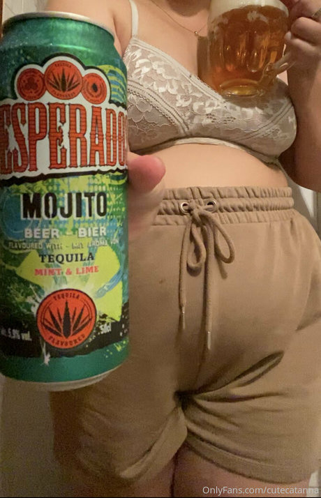 ヌード熟女オンリーファンズ エロ 画像