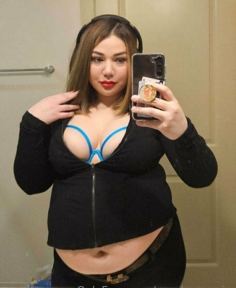 couchqueenie 最高のスター 写真