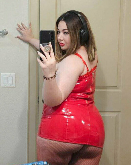 couchqueenie ポルノスター 裸 写真