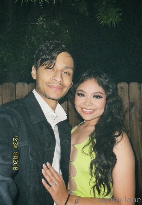 アウトドア 熟女 オンリーファンズ ホット裸 ギャラリー