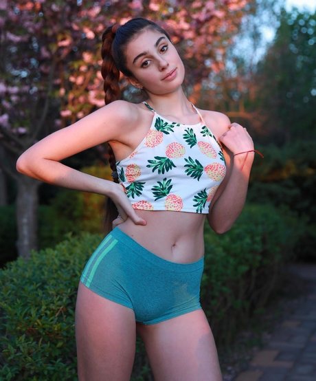 _li si_ ヌードモデル 写真