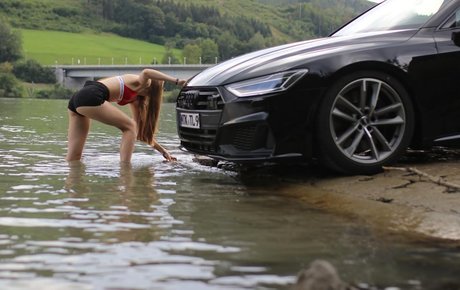 ich tina 高品質モデル 写真