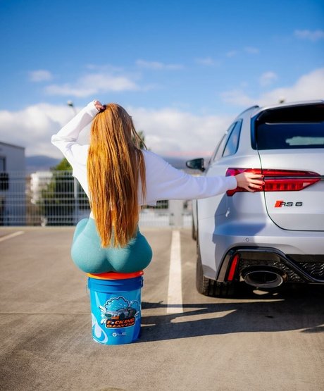 ich tina アダルト女優 写真