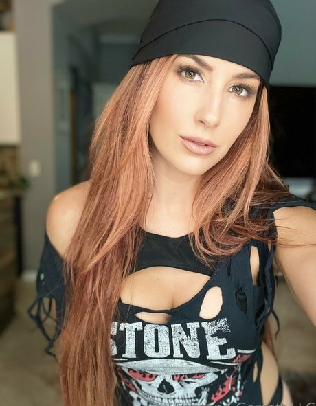 異人種間XXX オンリーファンズ セクシーヌード 画像