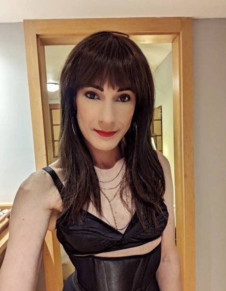 小柄な足オンリーファンズ 無料 画像