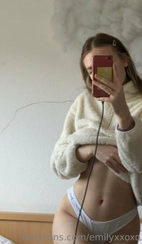 emilyxxoxo 限定モデル 写真