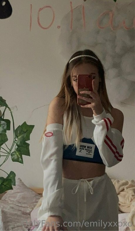 emilyxxoxo ホットなモデル アーカイブ