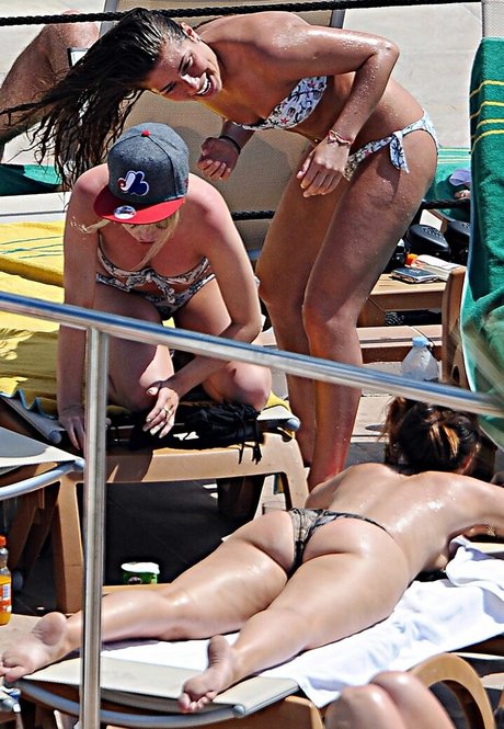 Jorgie Porter 裸の女優 写真