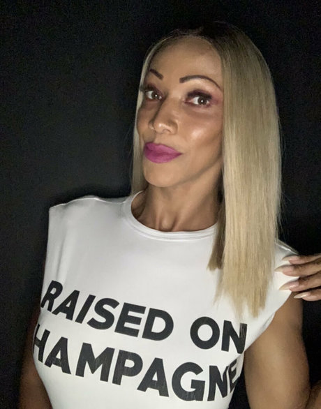 shemale 23cm セックスポルノスター 写真