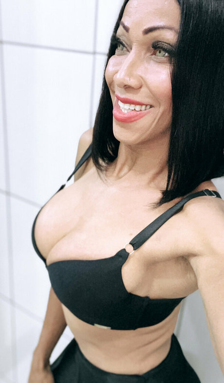 shemale 23cm アダルトモデル 画像