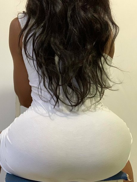 shemale 23cm ポルノモデル 写真