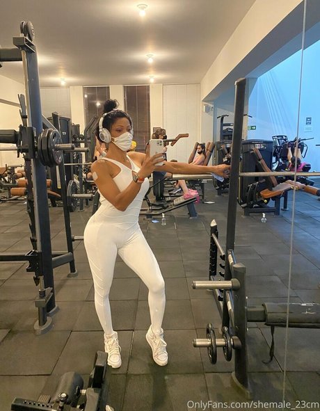 shemale 23cm 無料スター ギャラリー