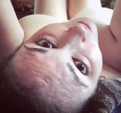 Penelope34J ヌードモデル 写真