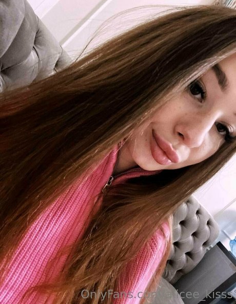 レズビアンマッサージオンリーファンズ 無料エロ ギャラリー