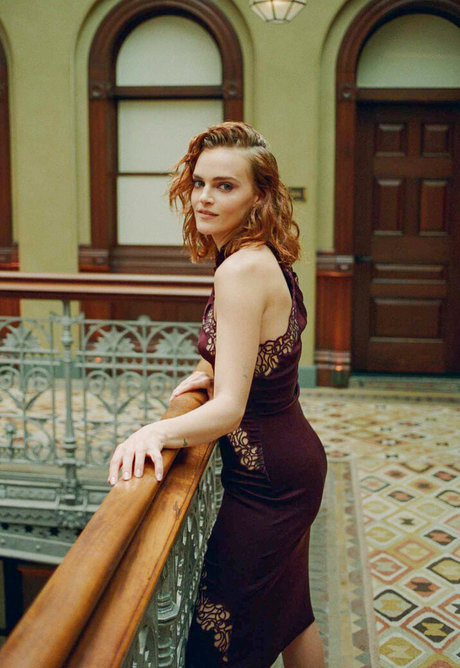 Madeline Brewer アダルトモデル 写真