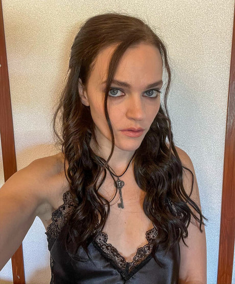 Madeline Brewer トップモデル 画像