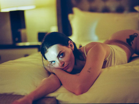 Madeline Brewer 高品質のスター 写真