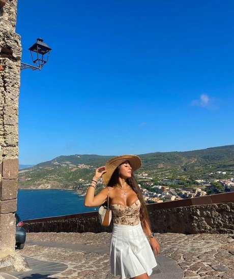 巨乳ストリップオンリーファンズ 美しいxxx ギャラリー