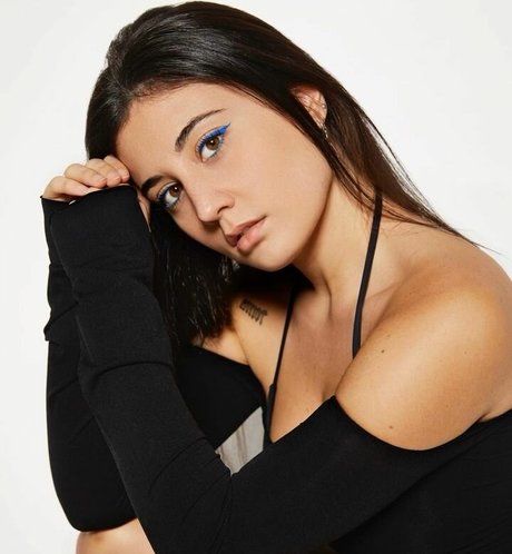 Raquel Tamborino 素敵なポルノスター 写真