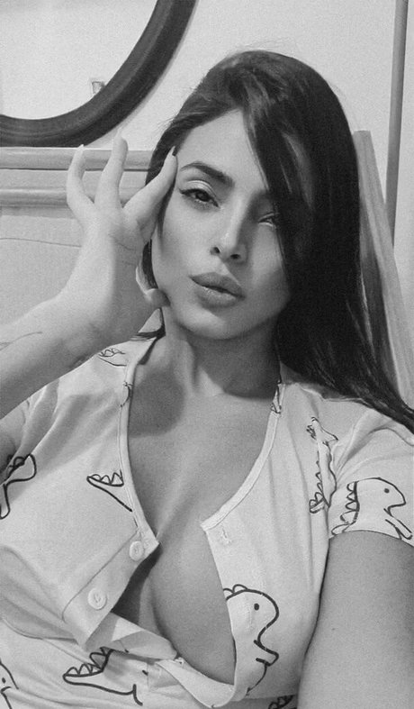 Juju Bellini 無料モデル アーカイブ