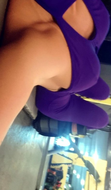 フェイスオンリーファン ヌード 写真