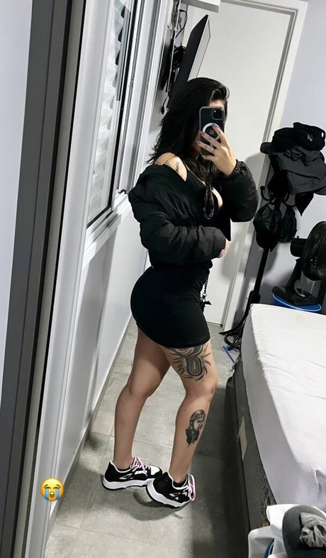 Xxlaisx 裸モデル 写真