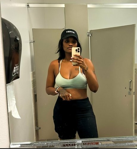 queen super soaker かわいいモデル 画像