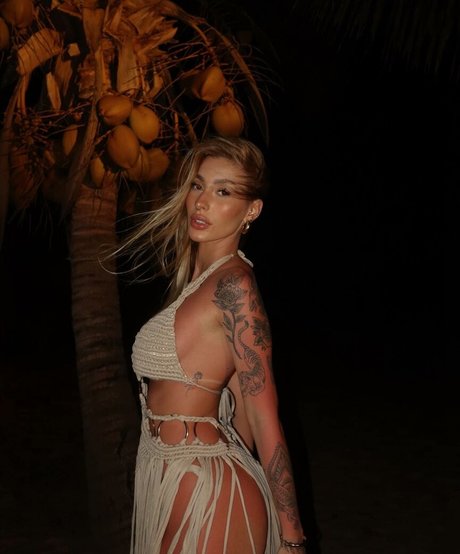 Vitoria Mondoni ポルノスター パーフェクト アーカイブ