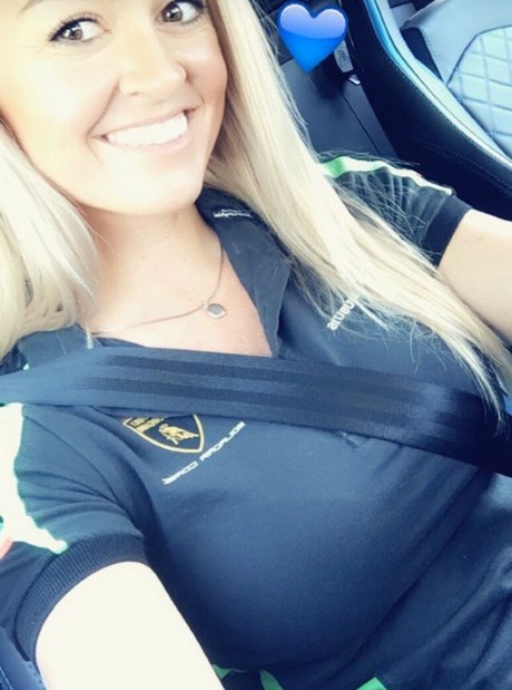 Ashley Freiberg ホット女優 アーカイブ