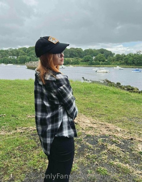 レズビアン乱交オンリーファンズ アートポルノ 写真