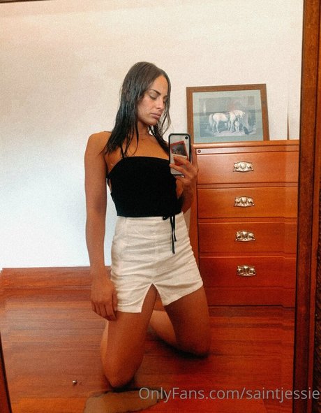 saintjessie 無料モデル 画像