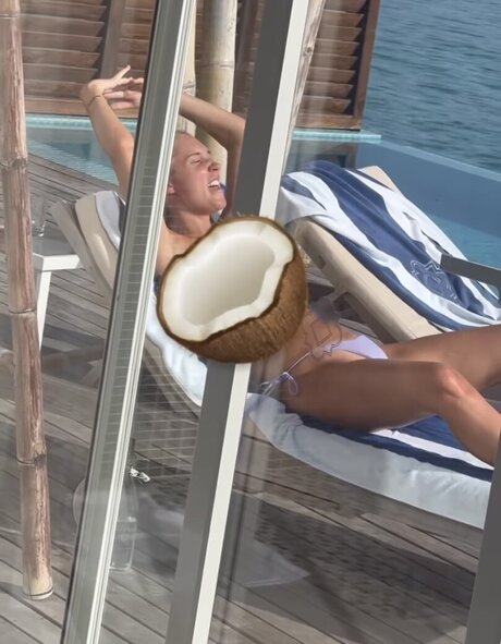 Megan McKenna 無料モデル 写真