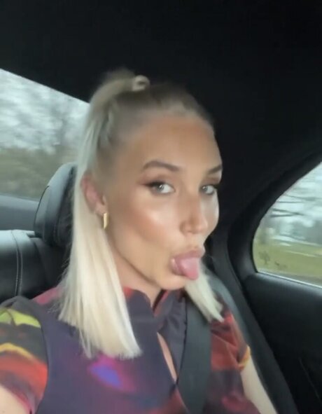 Megan McKenna ポルノスター セクシー 写真