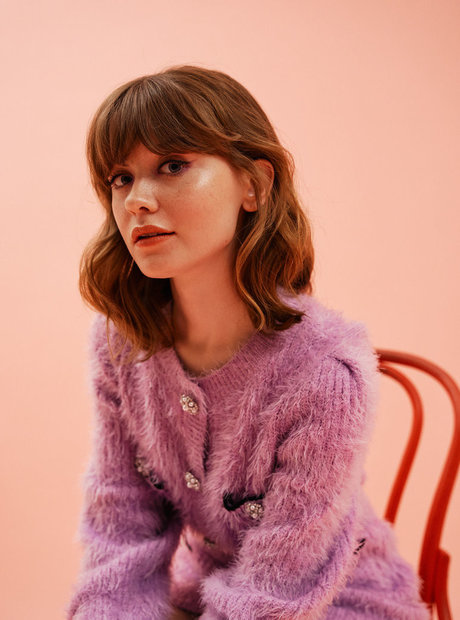 Maisie Peters ポルノモデル 写真