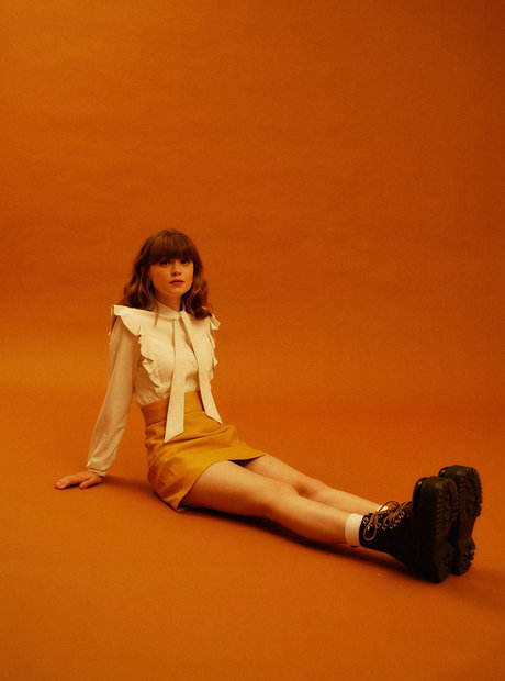 Maisie Peters セクシーモデル ギャラリー